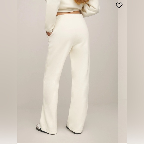NWT! Reformation Wide Legged Sweatpant in Vintage White XS - Picture 2 of 6